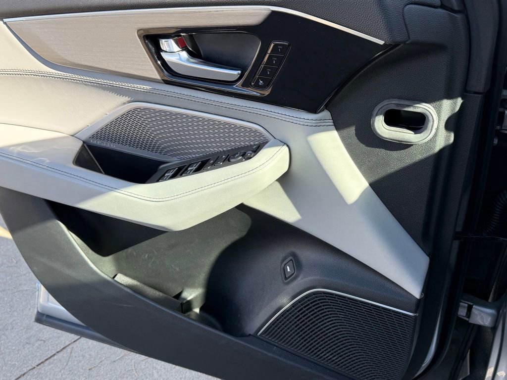 Used 2023 Acura MDX SH-AWD w/ Advance Package image 33