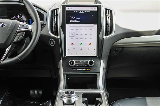Used 2023 Ford Edge SEL image 13