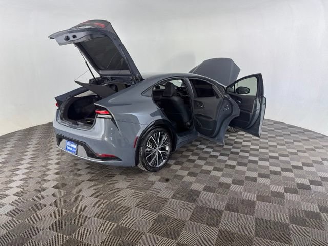 Used 2025 Toyota Prius XLE FWD image 20