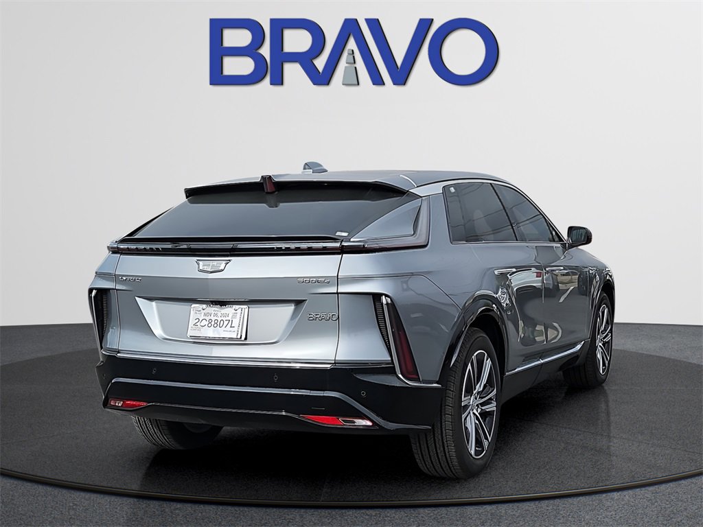 New 2024 Cadillac Lyriq Luxury image 4