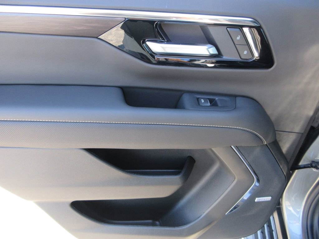 New 2026 Chevrolet Tahoe Premier image 16