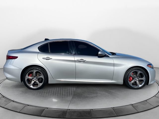 Used 2017 Alfa Romeo Giulia AWD w/ Sport Appearance Package image 6