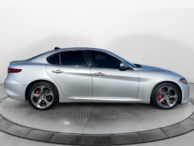 Used 2017 Alfa Romeo Giulia AWD w/ Sport Appearance Package image 6