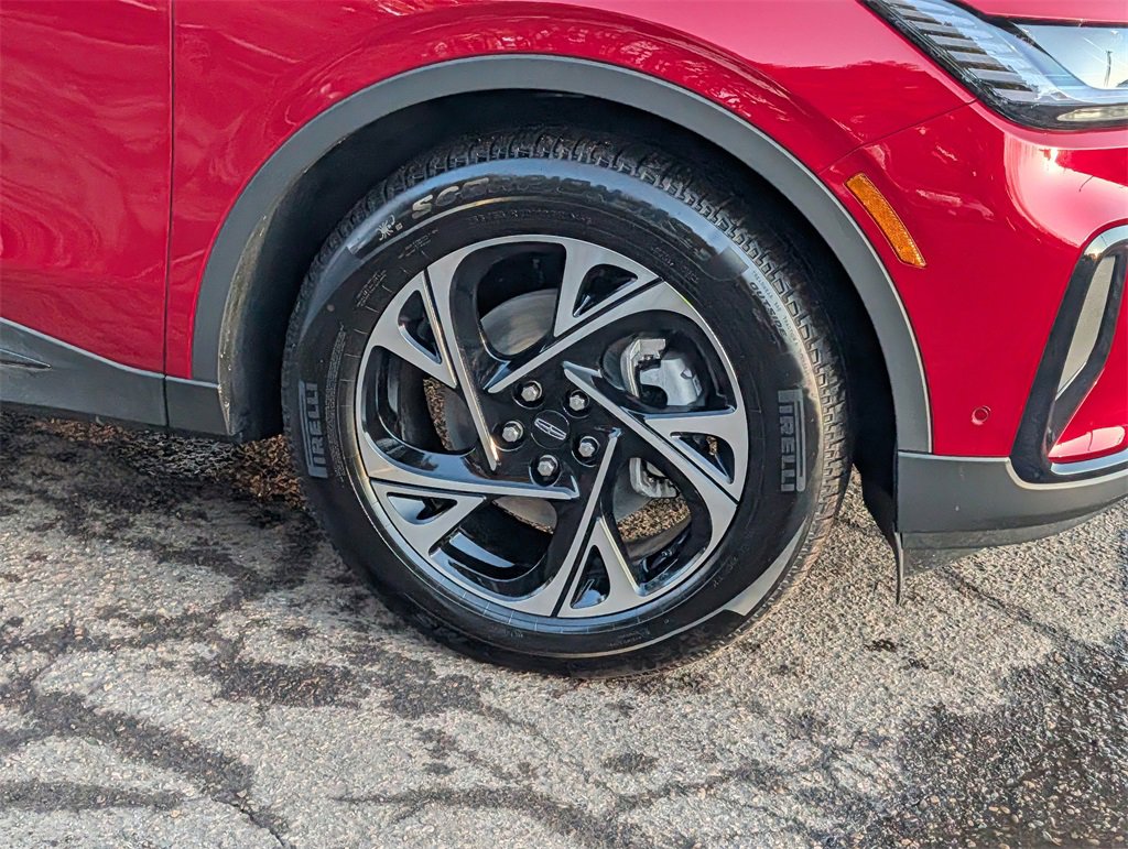 Used 2024 Lincoln Nautilus Premier w/ Equipment Group 102A image 7