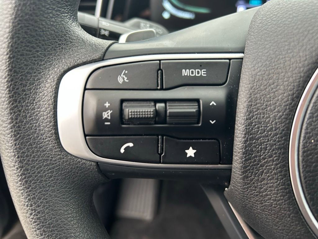 Used 2023 Kia Sportage LX image 13