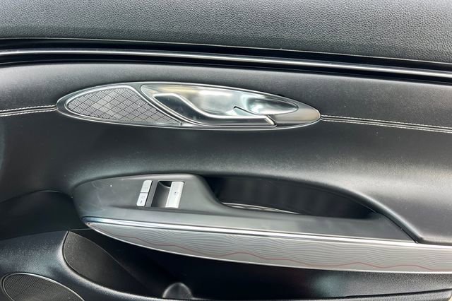 Used 2024 Genesis GV70 2.5T w/ Advanced Package image 23