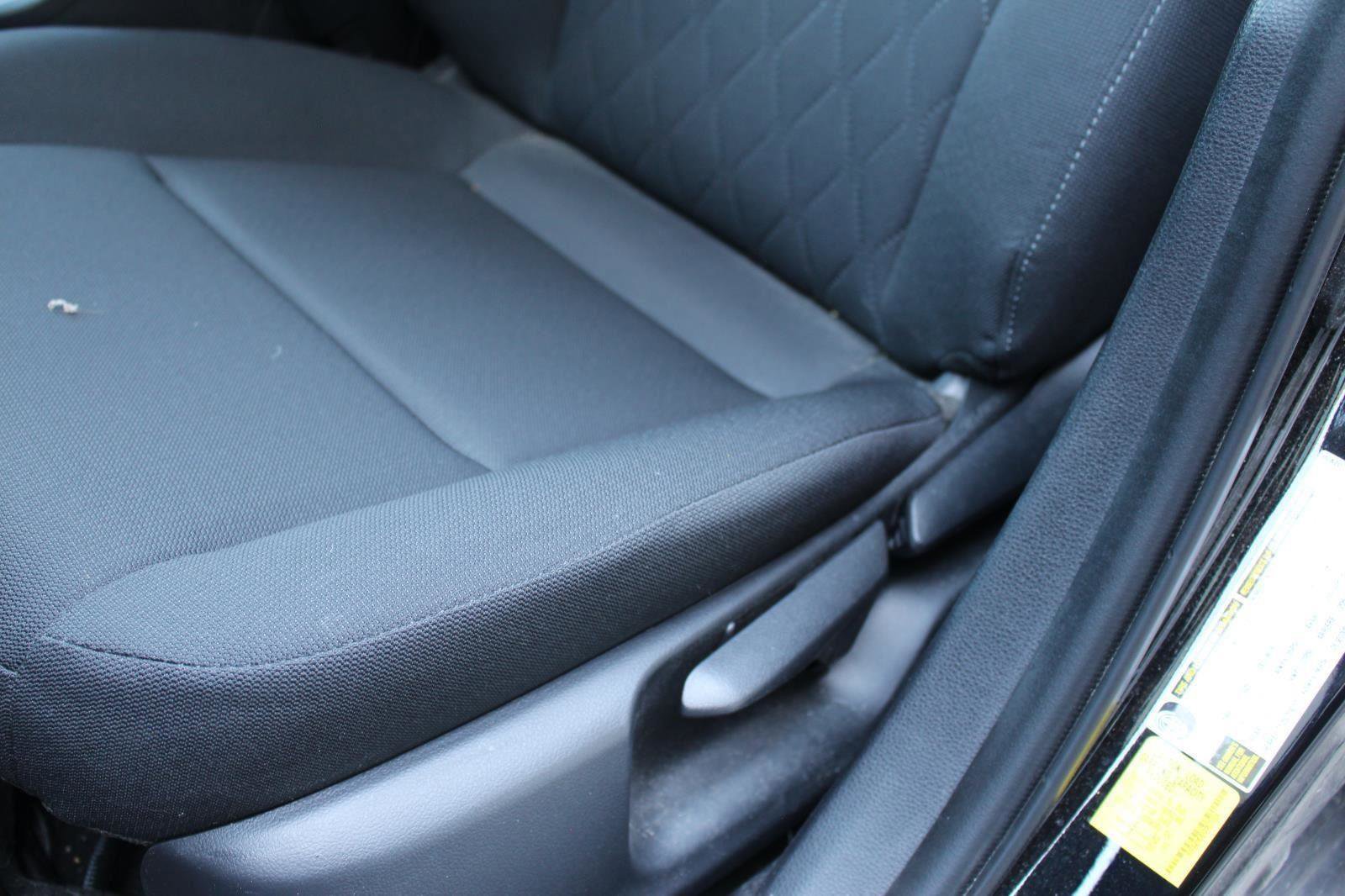 Used 2023 Toyota Corolla LE FWD image 28