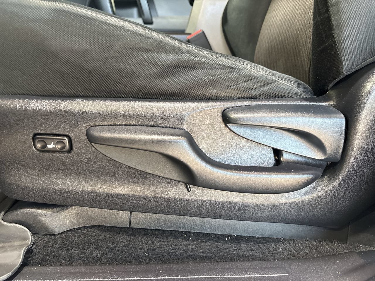 Used 2012 Toyota 4Runner SR5 RWD image 12
