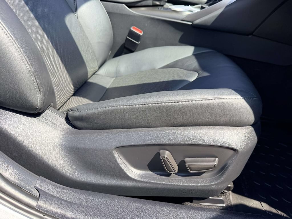 Certified 2023 Toyota Camry XLE FWD image 13