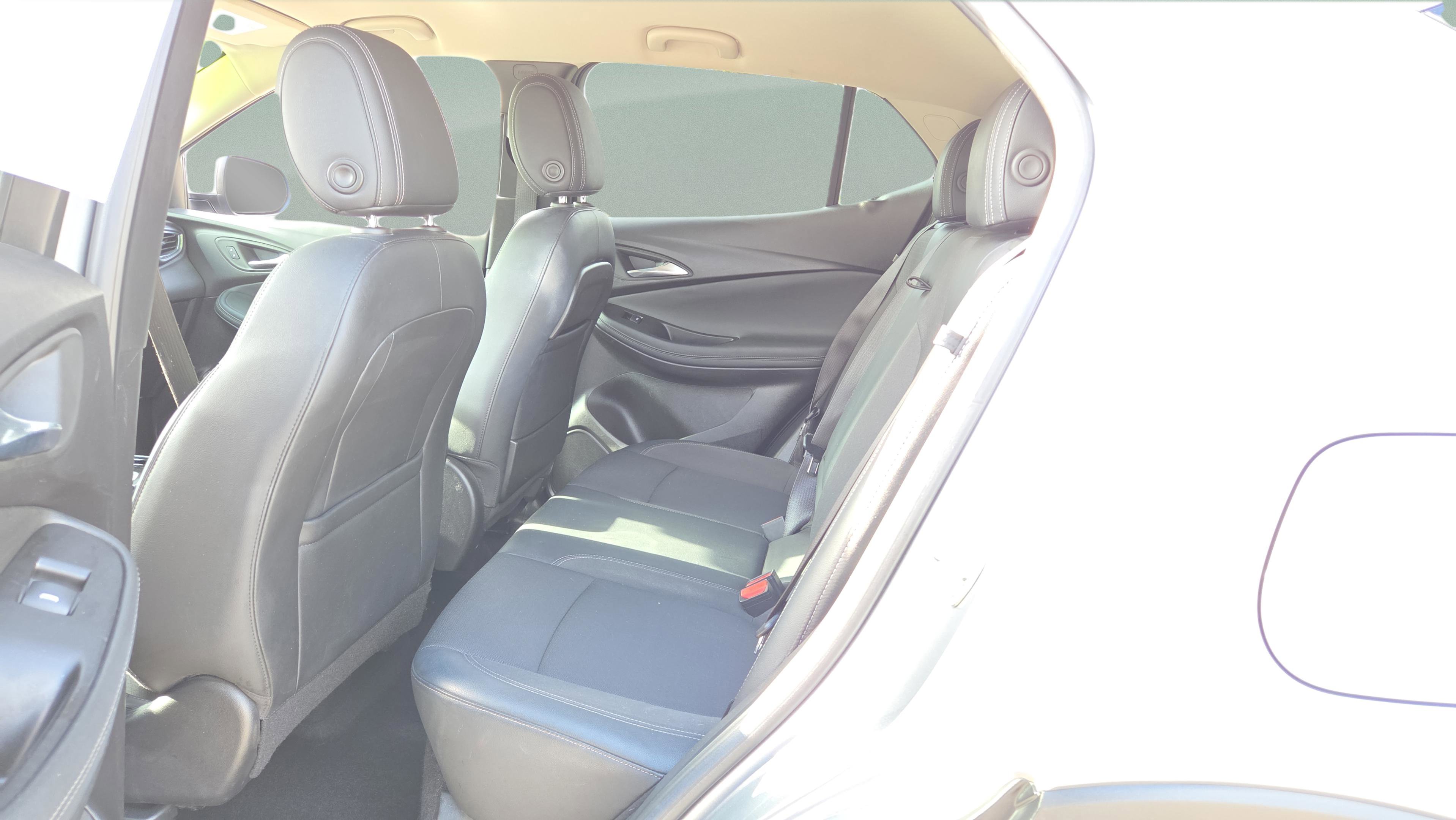 Used 2023 Buick Encore GX Select image 11