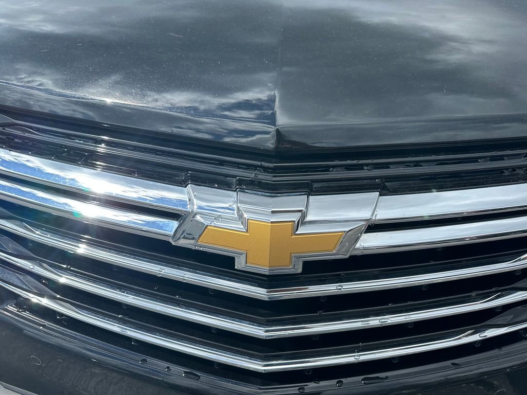 Used 2024 Chevrolet Equinox Premier w/ LPO, Floor Liner Package image 10