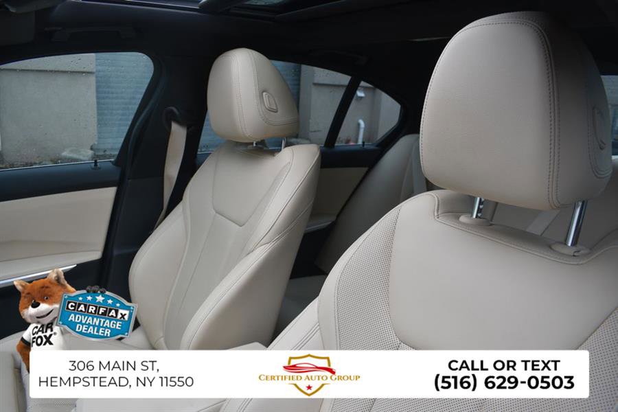 Used 2022 BMW 330e w/ Premium Package image 10