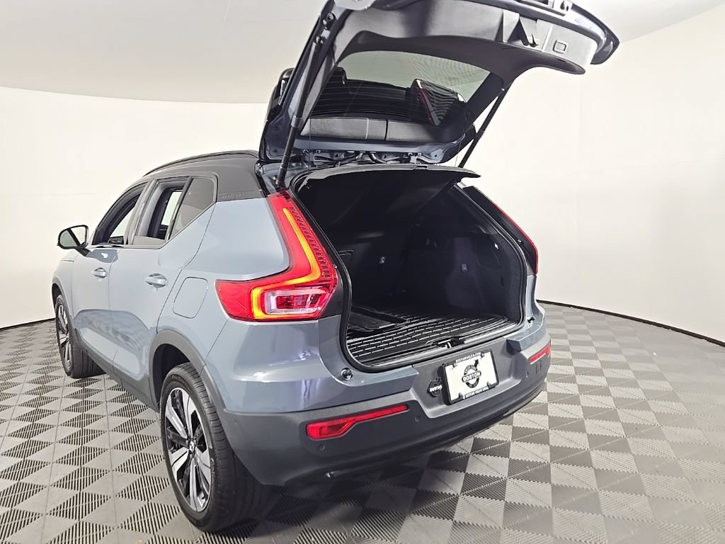 Certified 2023 Volvo XC40 Recharge Plus w/ Protection Package Premier AWD/4WD image 16