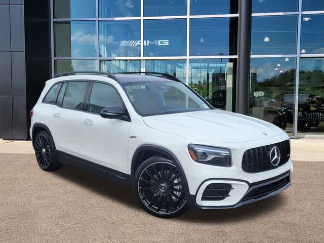New 2025 Mercedes-Benz GLB 35 AMG 4MATIC image 2