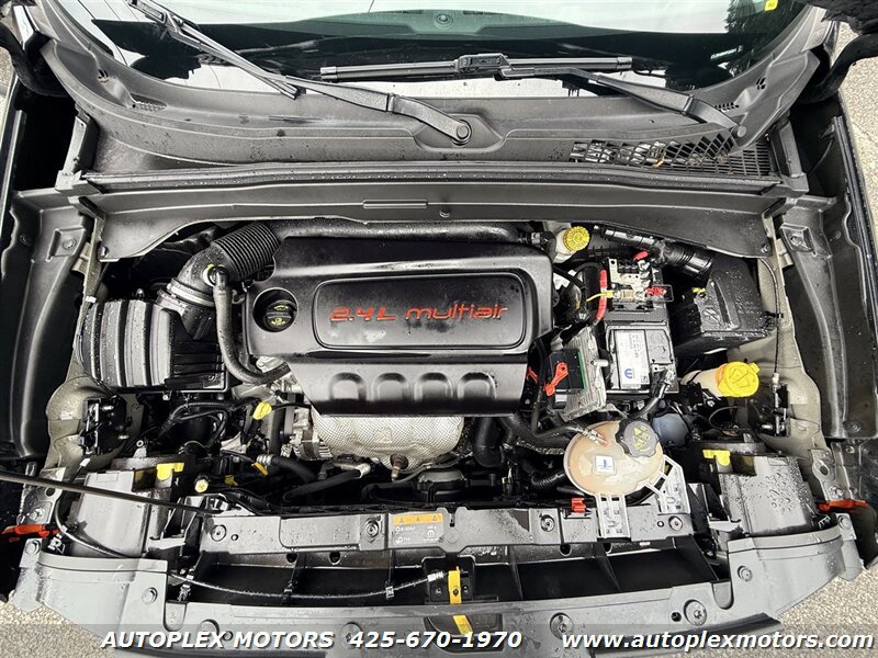 Used 2017 Jeep Renegade Sport w/ Power & Air Group AWD/4WD image 23
