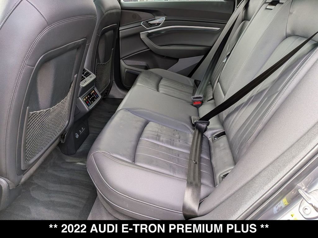 Used 2022 Audi e-tron Premium Plus w/ Premium Plus Package image 4