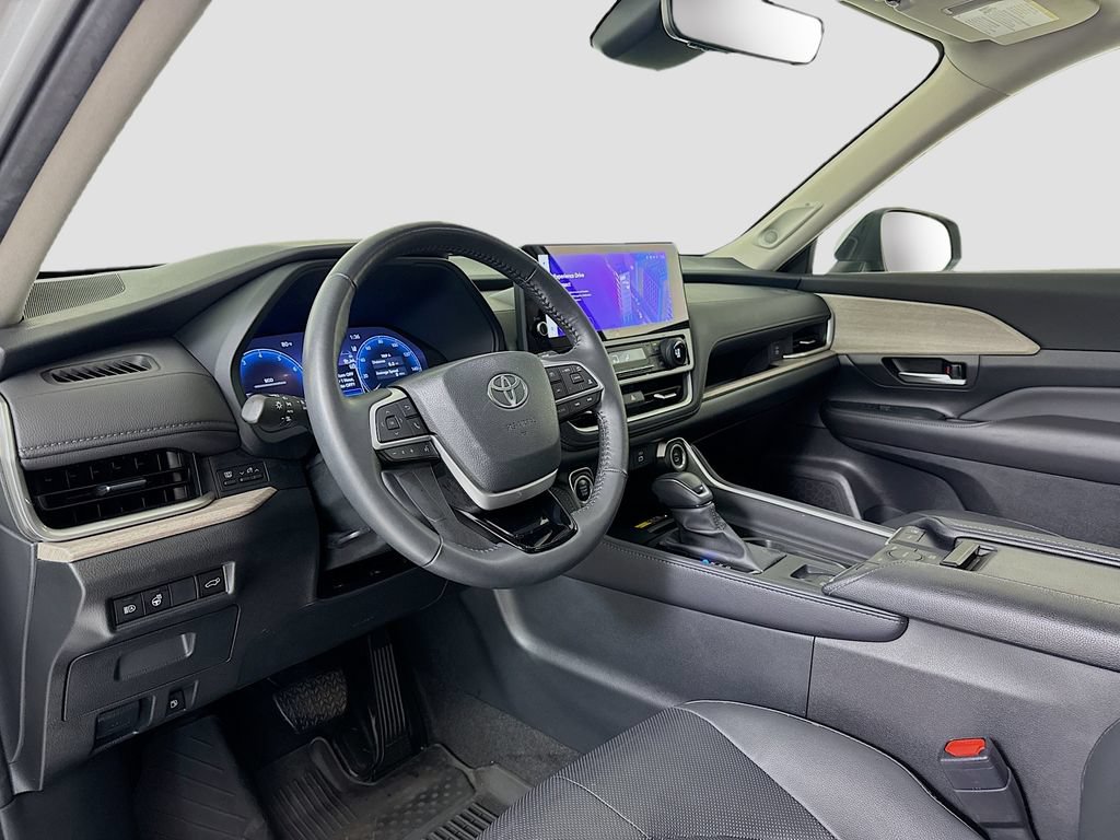 Used 2024 Toyota Grand Highlander AWD image 10