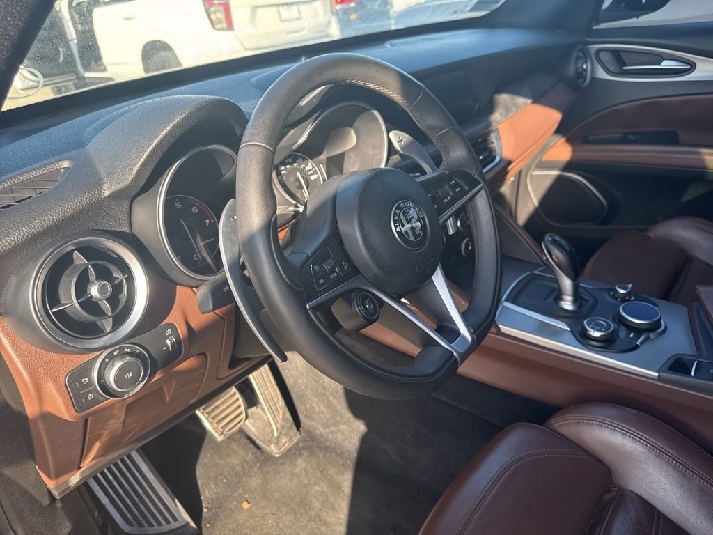 Used 2019 Alfa Romeo Stelvio Ti Sport w/ Quick Order Package 22S Sport image 11