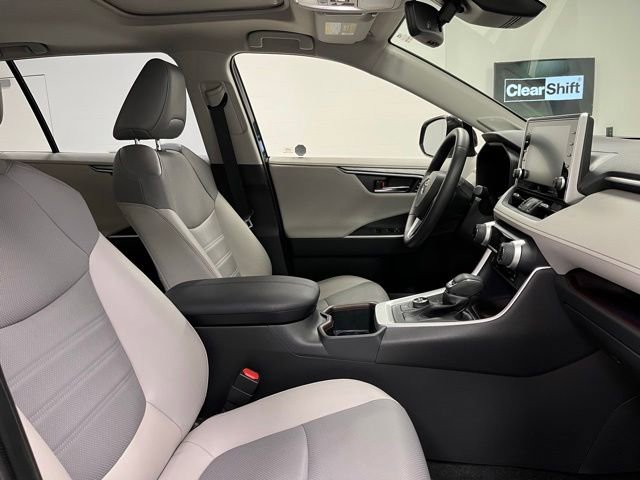 Used 2022 Toyota RAV4 Limited w/ Limited Grade Weather Package AWD/4WD image 58