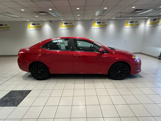 Used 2018 Toyota Corolla LE image 3
