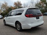 Used 2021 Chrysler Pacifica Touring image 4