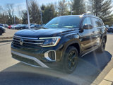 New 2025 Volkswagen Atlas Peak Edition SE image 3