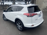 Used 2018 Toyota RAV4 LE image 3