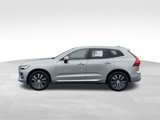 Used 2022 Volvo XC60 B5 Inscription image 2