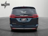 New 2025 Chrysler Pacifica Select image 4