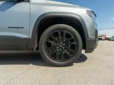Used 2023 GMC Acadia SLE w/ Driver Convenience Package image 5