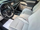 Used 2015 Toyota Highlander LE image 4