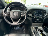 Used 2022 Jeep Grand Cherokee Limited image 3