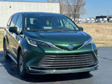 Used 2021 Toyota Sienna LE image 3
