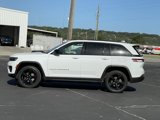 Used 2024 Jeep Grand Cherokee Altitude image 4