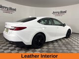 Used 2025 Toyota Camry SE image 5
