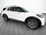 New 2025 Ford Explorer Active w/ Active Comfort Package image 3