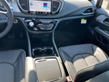 New 2025 Chrysler Pacifica Limited w/ Uconnect Theater Family Group image 3