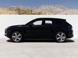 Used 2024 Porsche Cayenne image 2
