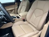Certified 2025 Porsche Macan image 5