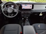 New 2025 Jeep Gladiator Sport image 4