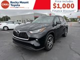 New 2025 Toyota Highlander XLE image 3