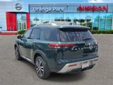New 2025 Nissan Pathfinder Platinum image 3