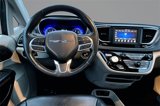 Used 2020 Chrysler Pacifica Touring-L image 5
