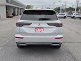 New 2025 Mitsubishi Outlander SE image 4