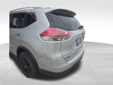 Used 2016 Nissan Rogue SV image 4