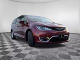 Used 2018 Chrysler Pacifica Touring-L image 4