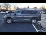 New 2025 Chrysler Pacifica Select image 4
