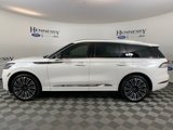 New 2025 Lincoln Aviator Black Label image 3