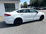 Used 2018 Ford Fusion SE w/ Fusion SE Technology Package image 6