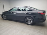 Used 2023 Nissan Altima 2.5 SV image 3